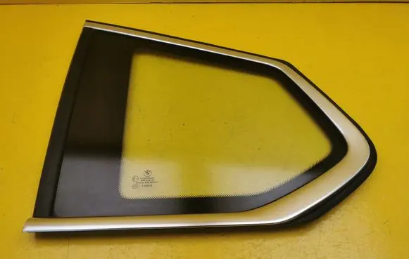BMW X3 F25 Rear side window 7205641