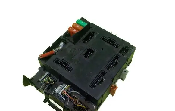 Smart ForTwo II Fuse box set A4519007800 BEZPIECZNIKOW