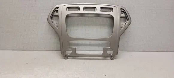 Ford Mondeo MK IV Radio/GPS head unit trim 7S7118522