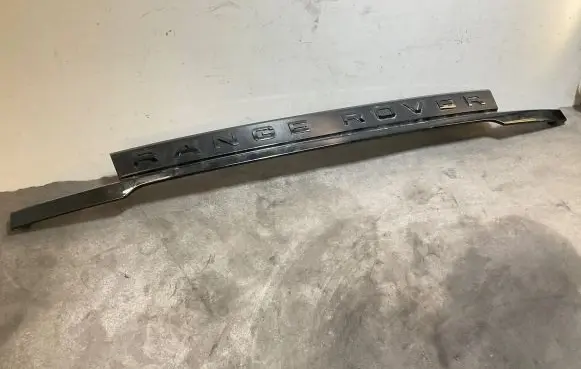 Land Rover Evoque II Tailgate trim K8D2402A30A