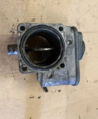 Volkswagen Caddy Throttle valve 038128063C
