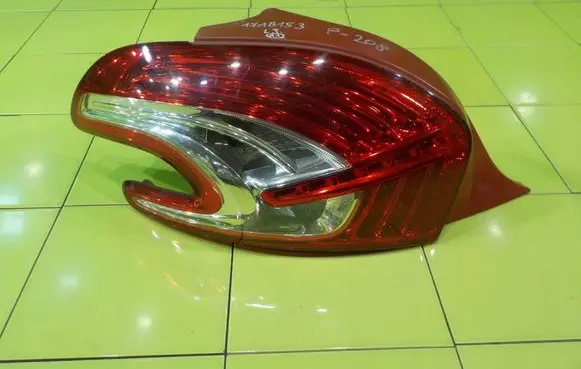 Peugeot 208 I Rear/tail lights 9672628280