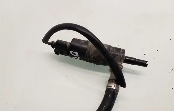 Audi A6 S6 C6 4F Windscreen/windshield washer pump 3B7955681