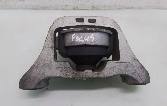 Ford Focus Engine mount bracket