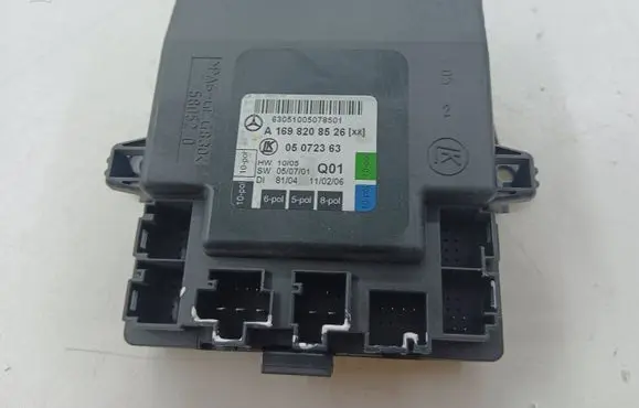 Mercedes-Benz B W245 Door control unit/module A1698208526