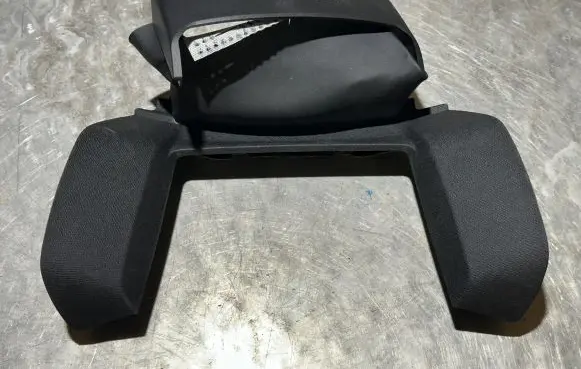 Citroen C4 III e-C4 Steering wheel column trim 9833746780