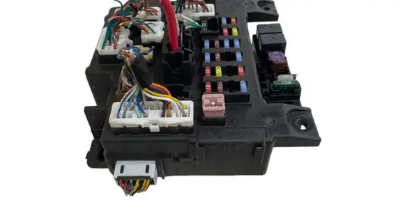 Mitsubishi Outlander Fuse module 8637A313 L8637001A 519087548