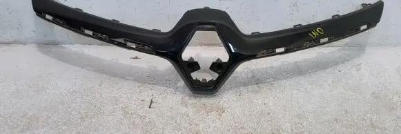 Renault Captur II Front bumper upper radiator grill 623829844R