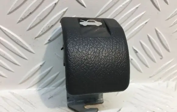 Mitsubishi L200 Engine bonnet (hood) release handle