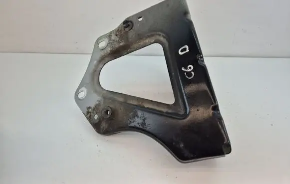 Audi A6 S6 C6 4F Fender mounting bracket 4F0821136A