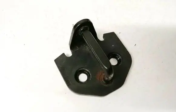 Volvo V50 Front door lock loop/hook striker 30699045