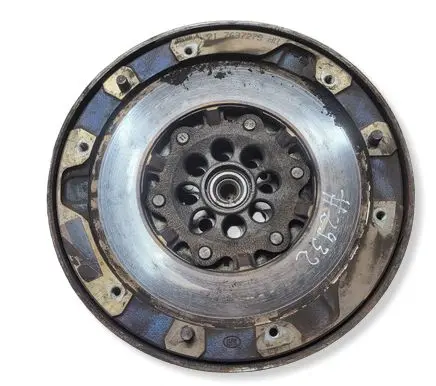 BMW 3 E90 E91 Flywheel 7637279