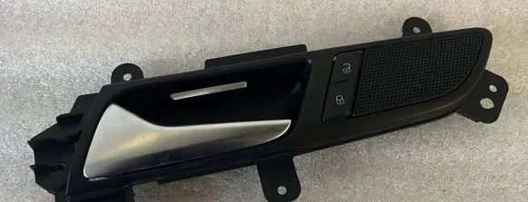 Volkswagen PASSAT B7 USA Rear door interior handle 561839113