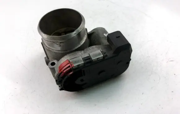 Audi A4 S4 B6 8E 8H Throttle valve 06B133062M