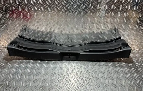 Nissan Qashqai J12 Trunk/boot sill cover protection PU18969