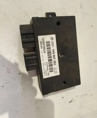 Volkswagen PASSAT B6 Tow bar trailer control unit/module 1K0907383 506153