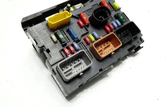 Peugeot 308 Fuse module 9664055580 BSML04 1389198