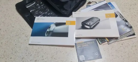 Opel Corsa D User manual 