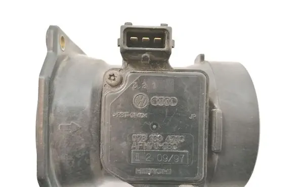 Audi A6 S6 C5 4B Mass air flow meter 078133471C AFH7008C