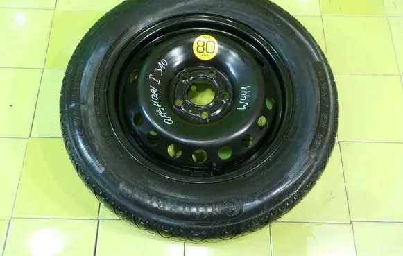 Nissan Qashqai+2 R16 spare wheel