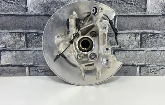 BMW 3 G20 G21 Rear wheel hub 6879534