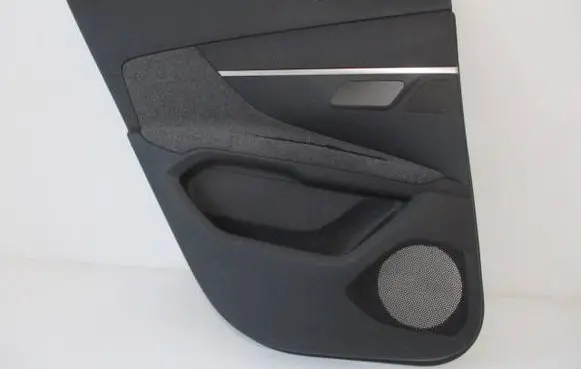 Peugeot 3008 II Coupe rear side trim panel 9810516377