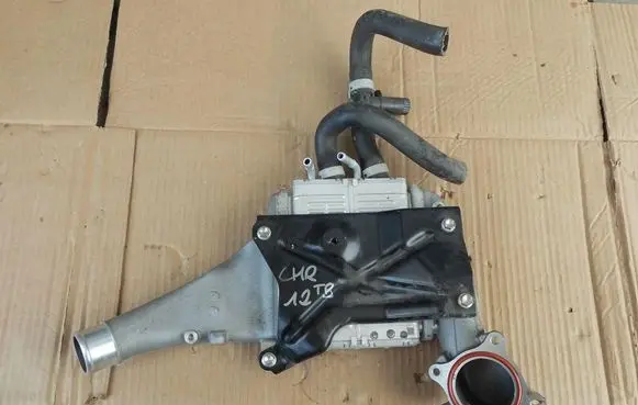 Toyota C-HR I Intercooler radiator 1270001331