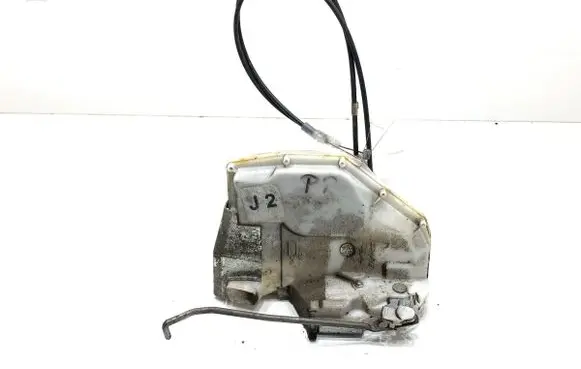 Suzuki Swift I Front door lock 