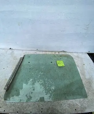 Ford Transit Front door window glass four-door 43R00098