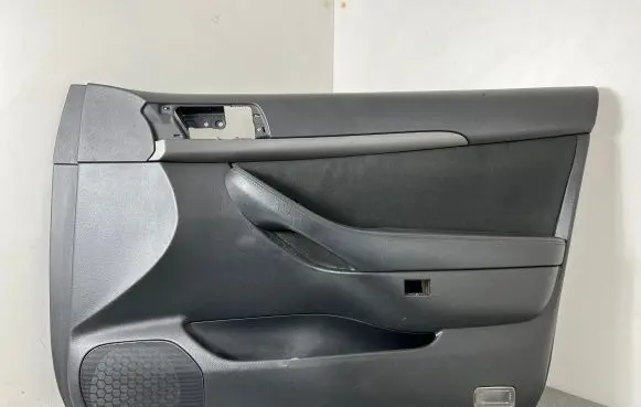Toyota Avensis T250 Front door card panel trim