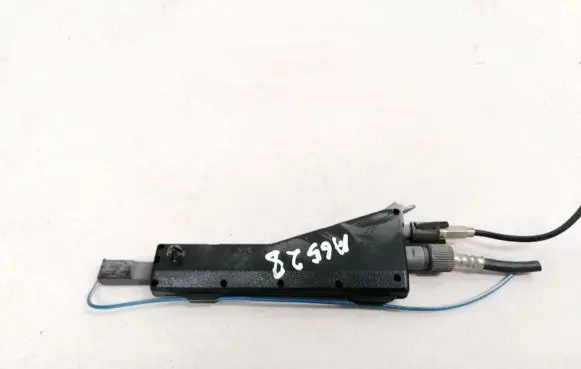 Mercedes-Benz A W168 Antenna control unit 1688200289 AAR535