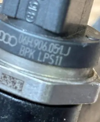 Audi A1 Fuel main line pipe 06K133681C 06H906051J