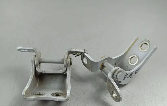Honda CR-V Front door hinge set 