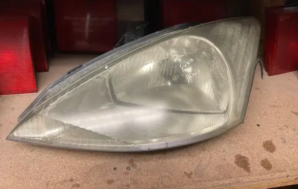 Ford Focus Headlight/headlamp 0374D