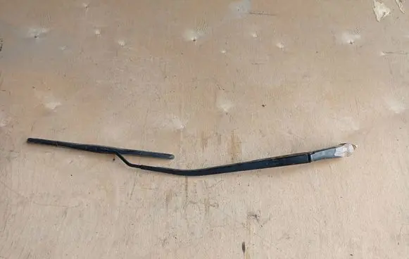 Hyundai i20 (GB IB) Front wiper blade arm W65920