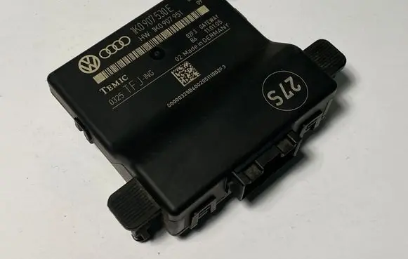 Skoda Octavia Mk2 (1Z) Gateway control module 1K0907530E 1K0907951