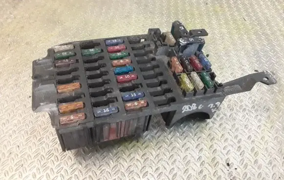 Mercedes-Benz CLK A208 C208 Fuse box set 2085450140 A2085450140