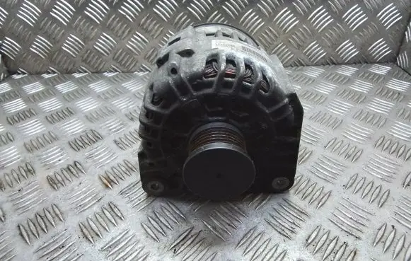 Opel Vivaro Generator/alternator 93169265 4419076