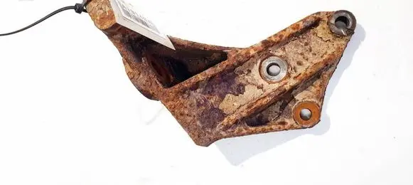 Iveco Daily 30.8 - 9 Engine mounting bracket 