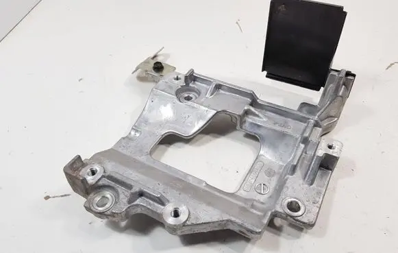 Nissan Leaf II (ZE1) A/C compressor mount bracket 119105sk0a