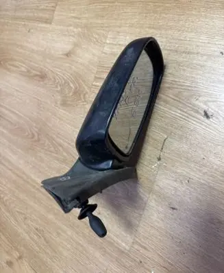 Toyota Yaris Manual wing mirror 010399 020399