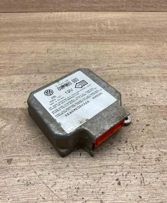 Volkswagen Polo III 6N 6N2 6NF Airbag control unit/module 6N0909603 5WK4137