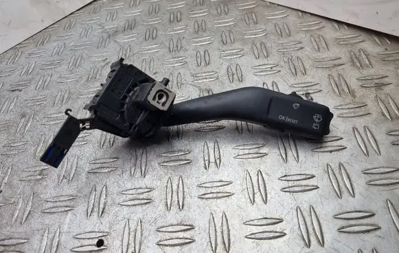 Seat Altea XL Wiper control stalk 1K0953519A