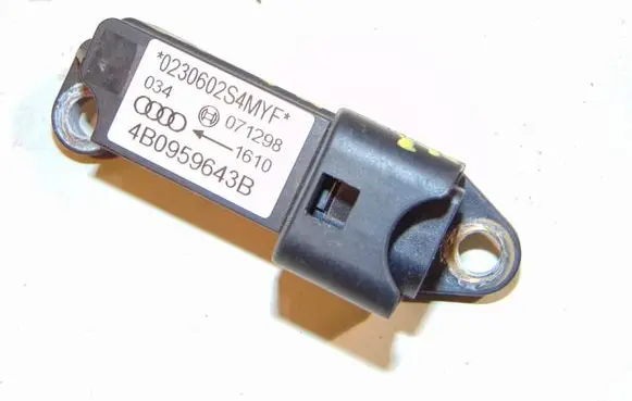 Audi A6 S6 C5 4B Airbag deployment crash/impact sensor 4B0959643B