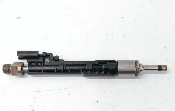 BMW X1 E84 Fuel injector 0261500172 7639994