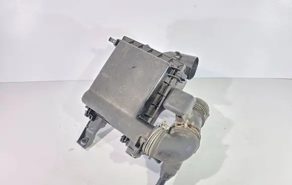 Toyota Prius+ (ZVW40) Air filter box 1770137170 1781237030 2220437010