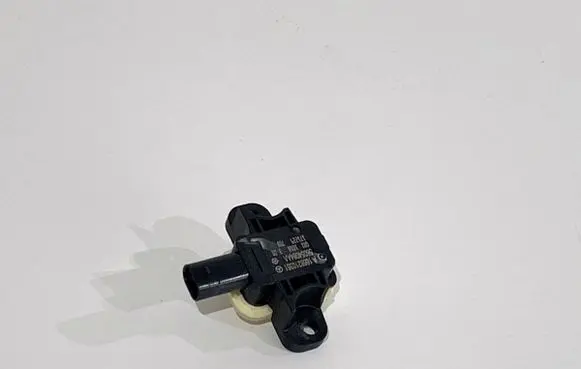 Mercedes-Benz GLE (W166 - C292) Airbag deployment crash/impact sensor 1668210351