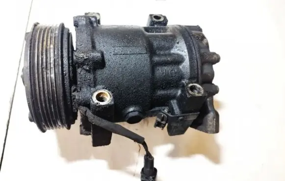 Ford Focus C-MAX Air conditioning (A/C) compressor (pump) 3M5H19D629SB
