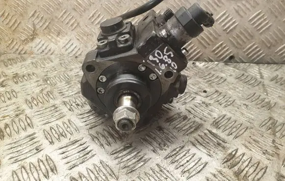 Hyundai i30 Fuel injection high pressure pump 0445010206 6255316 331002A420