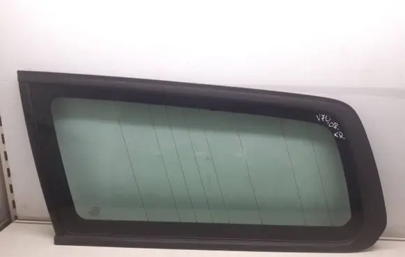 Volvo V70 Rear side window